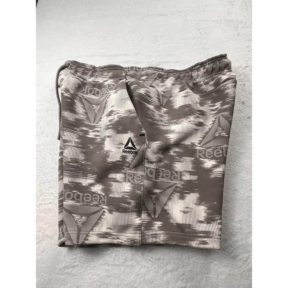 Reebok Training Shorts Mens XL Brown All Over Logo Print REM251SH07 Athletic